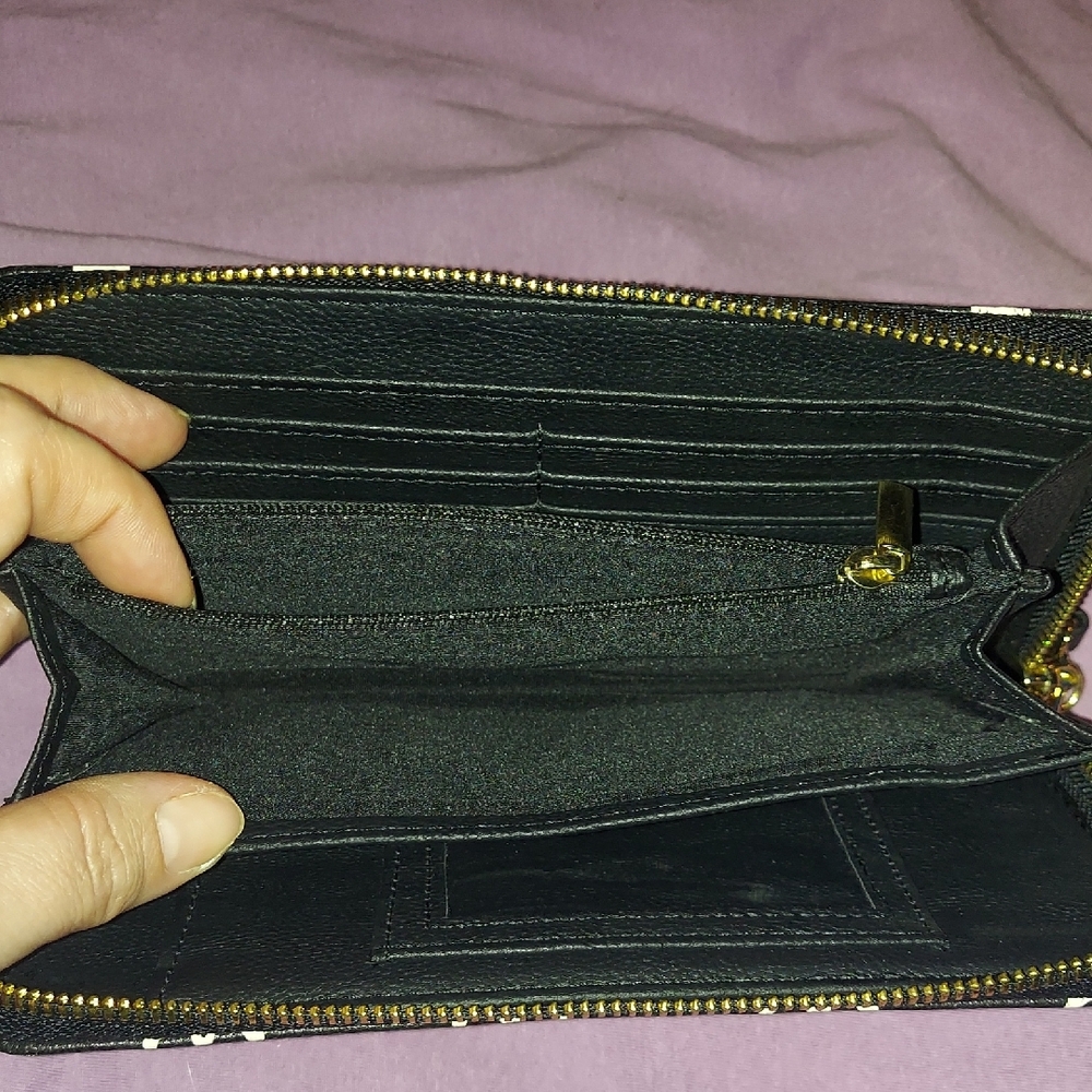 Betsey Johnson Black Wallet with White/Bone Skull Print and Gold Accents - Picture 5 of 7